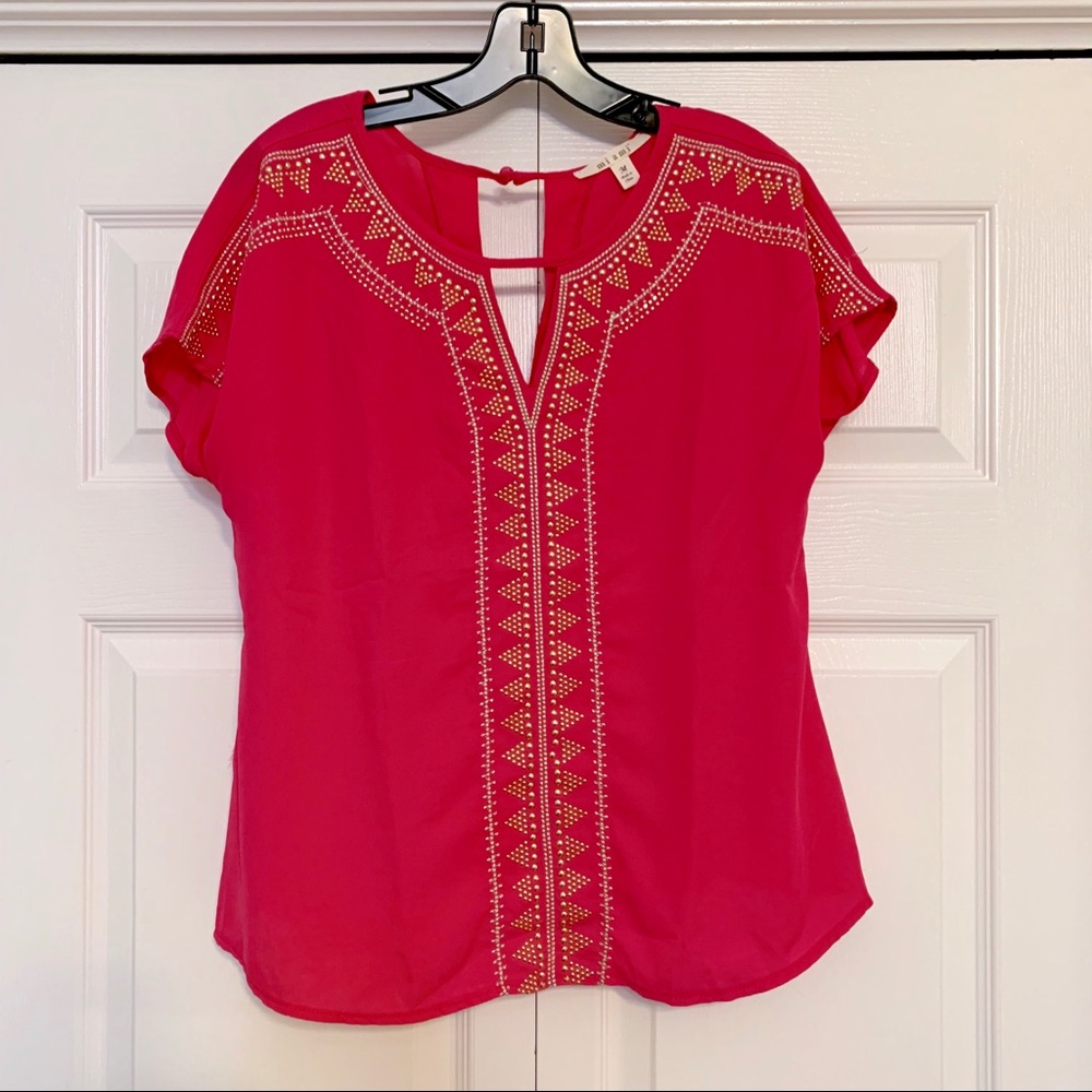 Short sleeve hot pink top